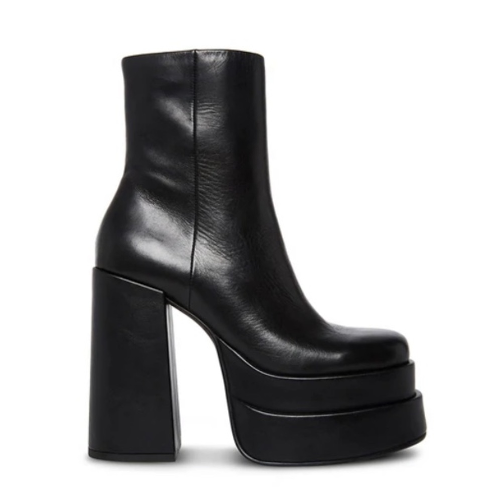 Steve Madden cobra boot